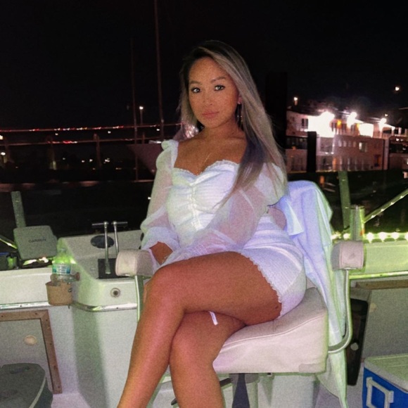 White scrunch dress - Picture 2 of 2